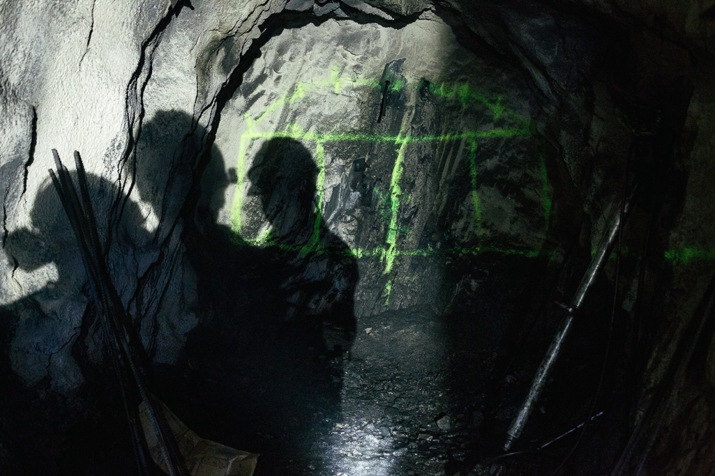 Photo Left, the cutting edge of the Rampa mine. 